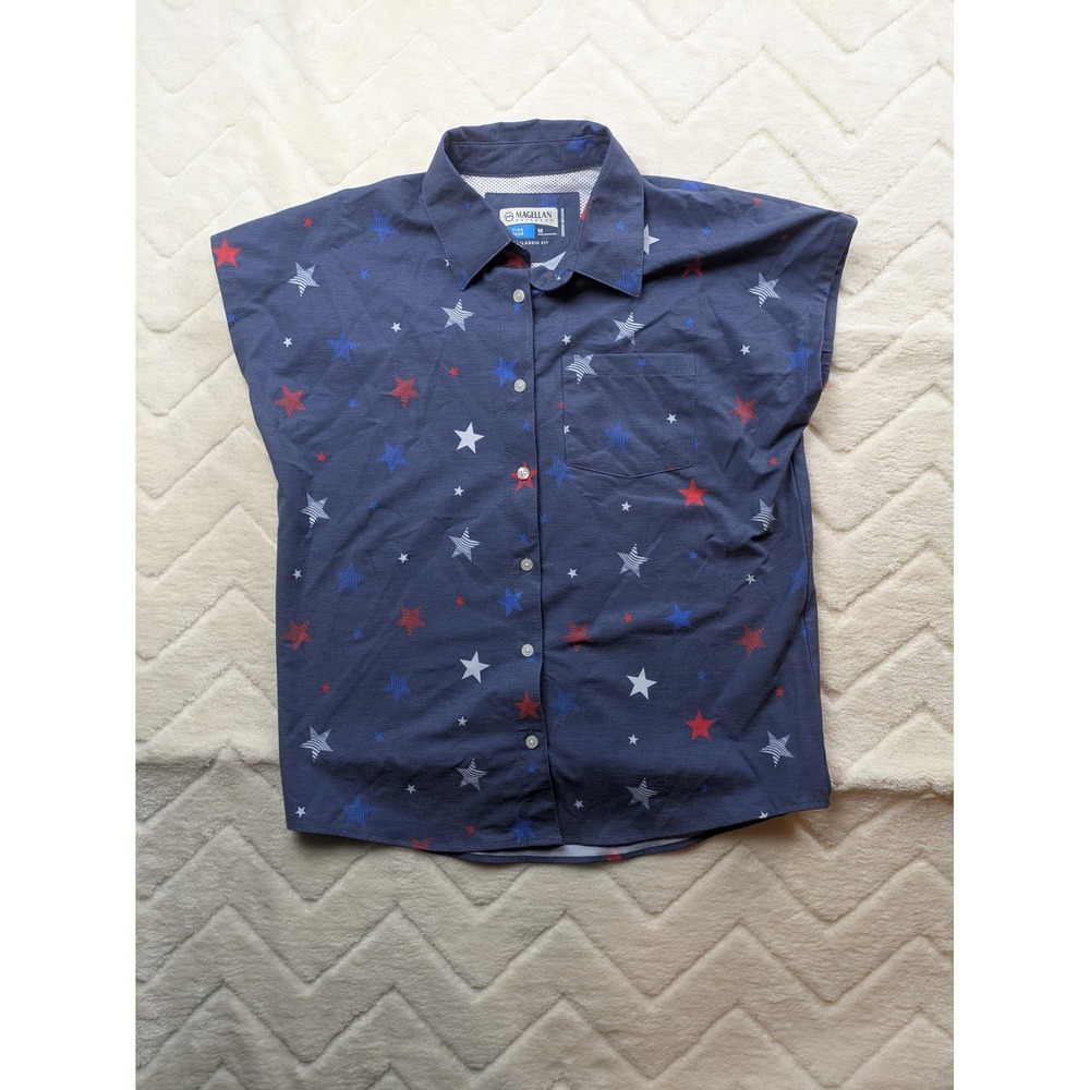Magellan Outdoors Fish Gear Mens Medium Blue Star Print Fishing Shirt Patriotic